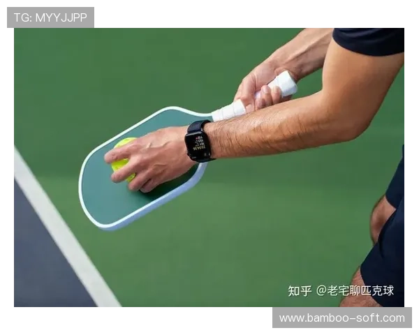 网球装备选购指南:如何选择适合的球袜提升你的比赛表现 网球装备选购指南:如何选择适合的球袜提升你的比赛表现